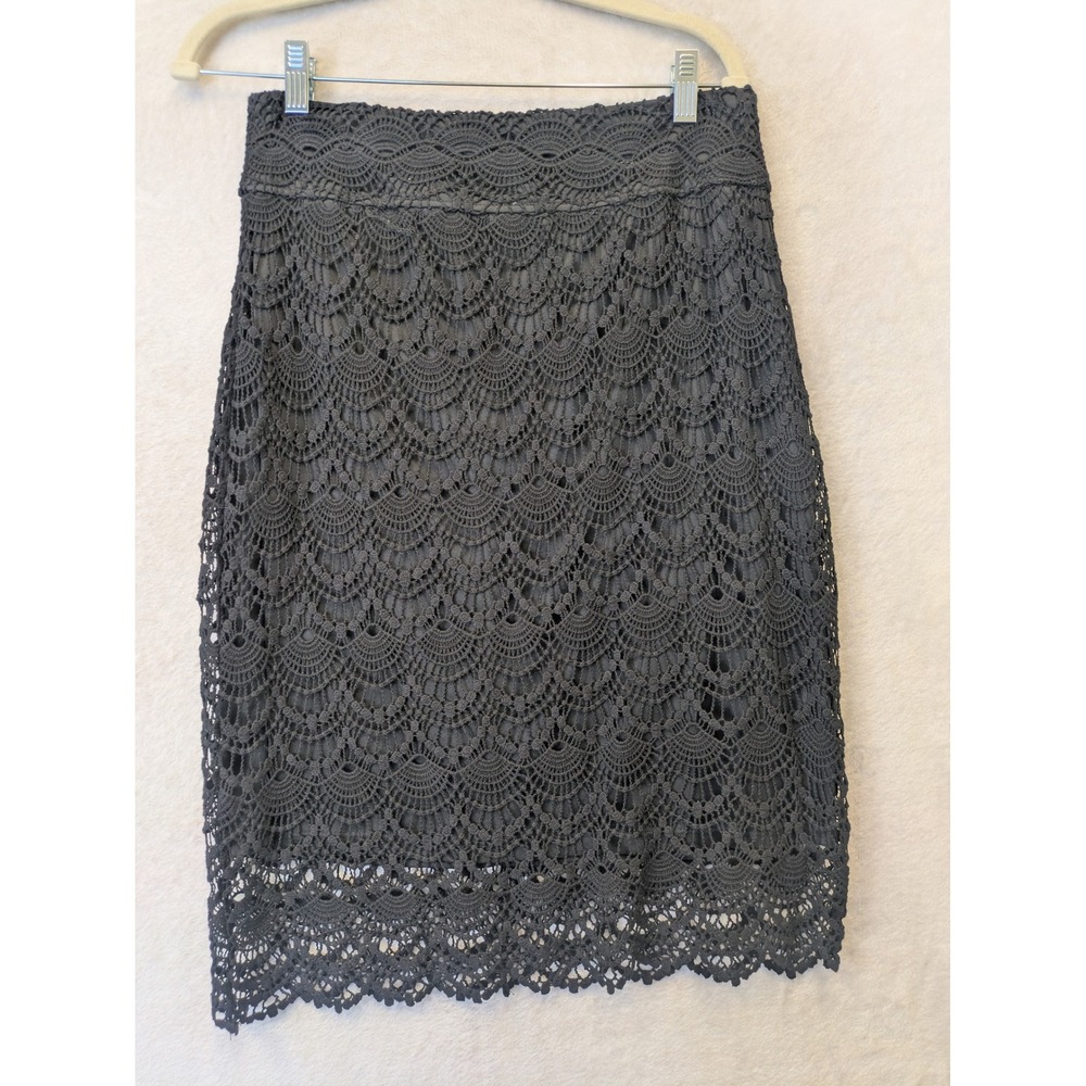 DE Collection Women's Size M Black Pencil Skirt Scalloped Crochet‎ Lace